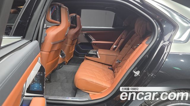 BMW 7 Series (G70) 740d xDrive M Sport 2025 — фото 11