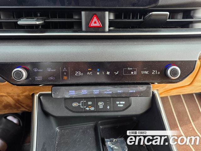 Kia Carnival (IV) Gasoline 9-Seater Hi Limousine (7-seater Limousine(Special vehicle) 2024 — фото 8