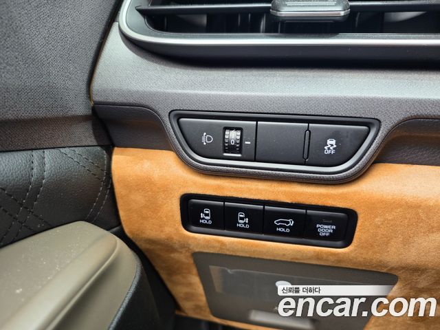 Kia Carnival (IV) Gasoline 9-Seater Hi Limousine (7-seater Limousine(Special vehicle) 2024 — фото 17