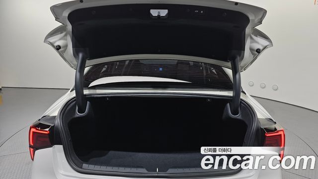 Kia K5 (III) 2.0 Noblesse 2024 — фото 30