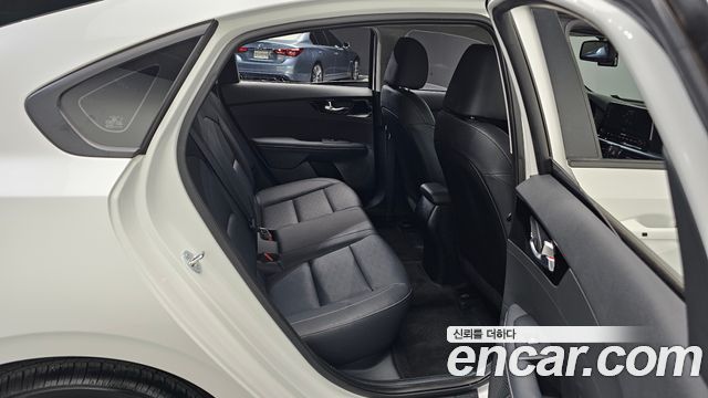 Kia K3 (II) 1.6 Prestige 2024 — фото 11