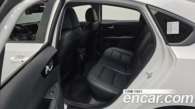 Kia K3 (II) 1.6 Prestige 2024 — фото 12