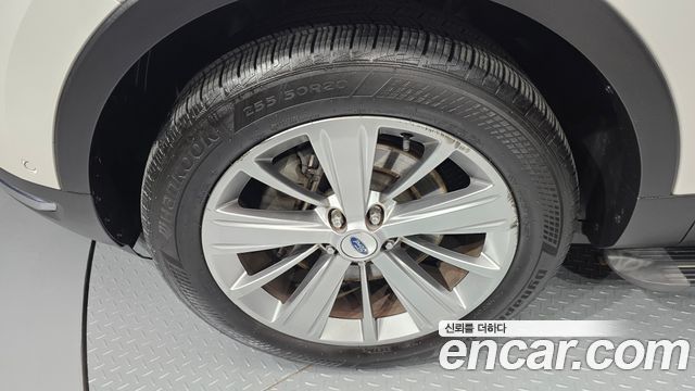 Ford Explorer 2.3 Limited 4WD 5th 2018 — фото 5