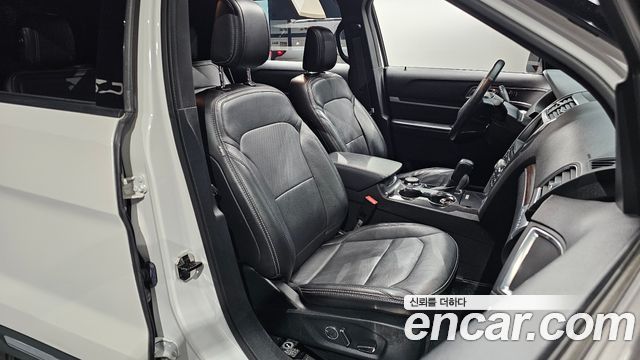 Ford Explorer 2.3 Limited 4WD 5th 2018 — фото 11