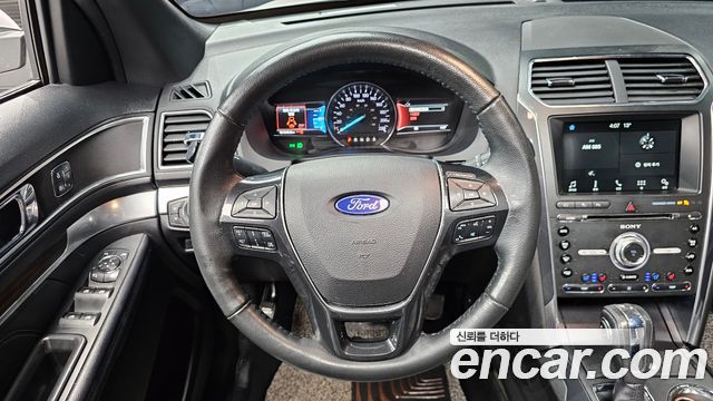 Ford Explorer 2.3 Limited 4WD 5th 2018 — фото 13