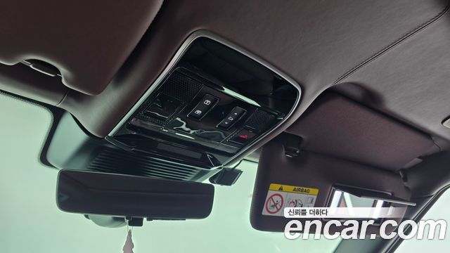 Land Rover Range Rover (V) P550E AB 2025 — фото 28
