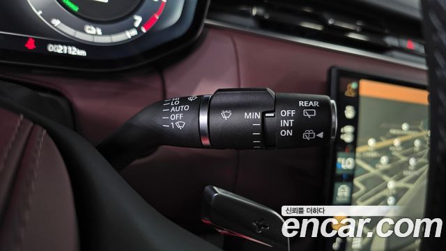 Land Rover Range Rover (V) P550E AB 2025 — фото 38