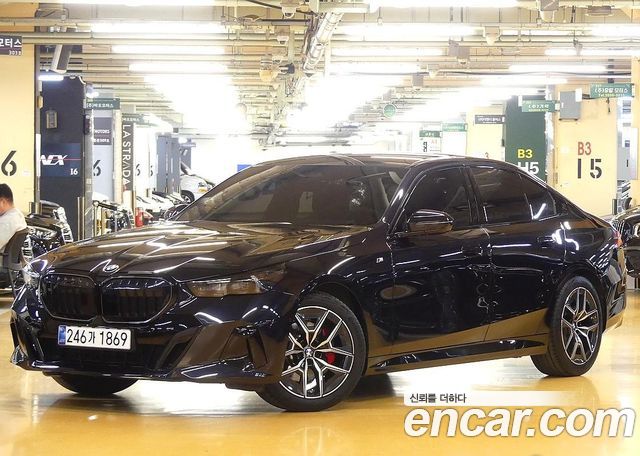 BMW 5 Series (G60) 520i Special Edition