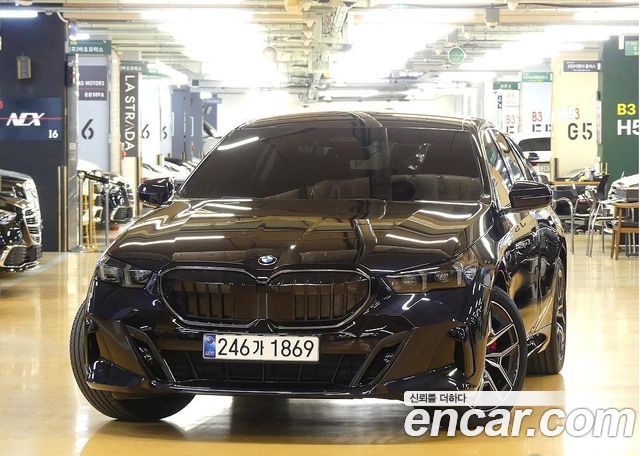 BMW 5 Series (G60) 520i Special Edition 2025 — фото 3