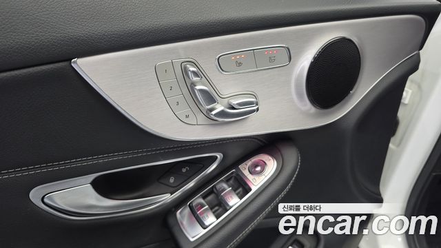 Mercedes-Benz C-Class (W205) C200 Cabriolet 2020 — фото 12