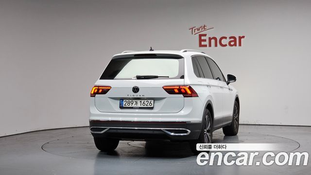 Volkswagen Tiguan (II) 2.0 TDI Premium 2021 — фото 4