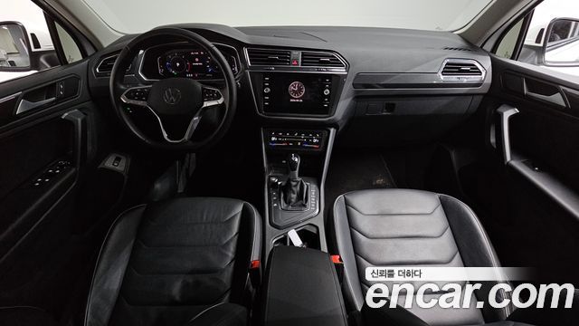 Volkswagen Tiguan (II) 2.0 TDI Premium 2021 — фото 7