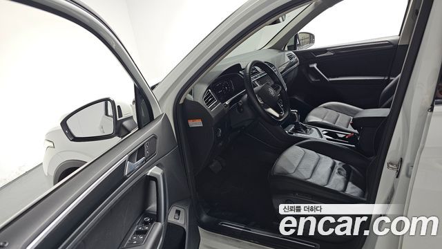 Volkswagen Tiguan (II) 2.0 TDI Premium 2021 — фото 10