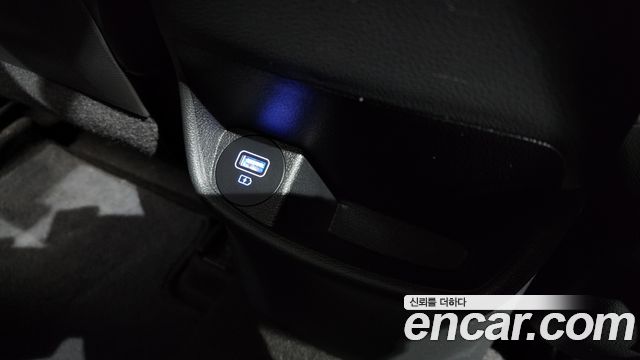 Hyundai Kona Gasoline 1.6 Turbo 2WD Smart 2021 — фото 13