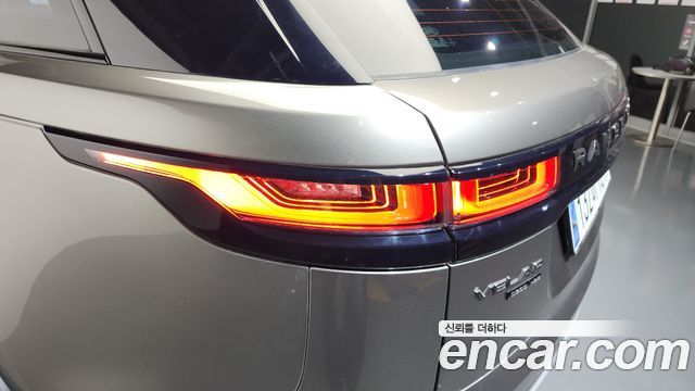 Land Rover Range Rover Velar 3.0 D300 R-Dynamic HSE 2019 — фото 29