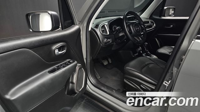 Jeep Renegade 2.4 Limited 2021 — фото 11