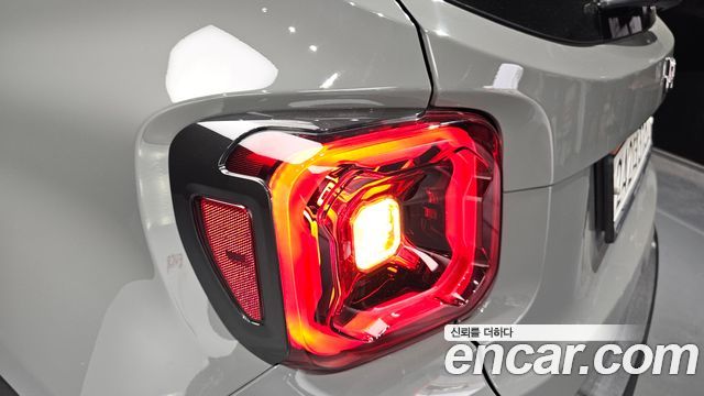 Jeep Renegade 2.4 Limited 2021 — фото 23