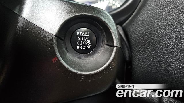 Jeep Renegade 2.4 Limited 2021 — фото 30