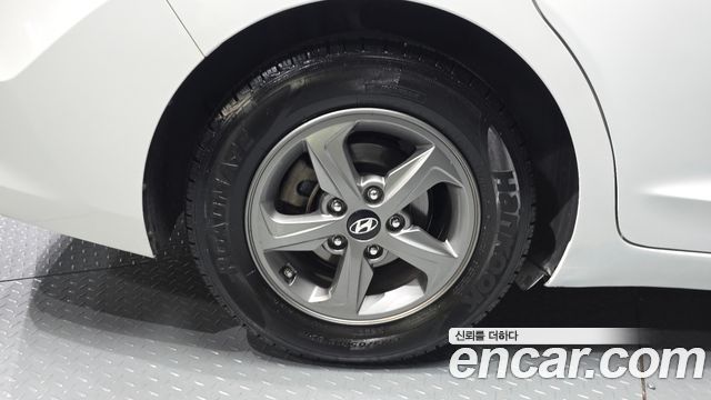 Hyundai Avante (AD) 1.6 GDI Smart 2016 — фото 5