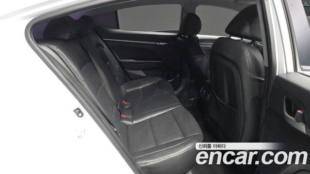 Hyundai Avante (AD) 1.6 GDI Smart 2016 — фото 12