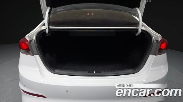 Hyundai Avante (AD) 1.6 GDI Smart 2016 — фото 20