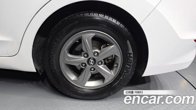 Hyundai Avante (AD) 1.6 GDI Smart 2016 — фото 21
