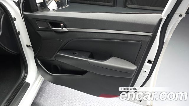 Hyundai Avante (AD) 1.6 GDI Smart 2016 — фото 24