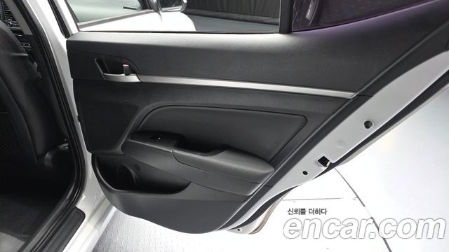 Hyundai Avante (AD) 1.6 GDI Smart 2016 — фото 25