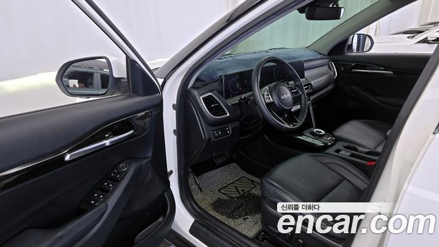 Kia Seltos Gasoline 1.6 Turbo 2WD Signature 2023 — фото 10