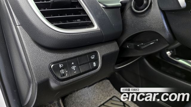 Kia Seltos Gasoline 1.6 Turbo 2WD Signature 2023 — фото 18