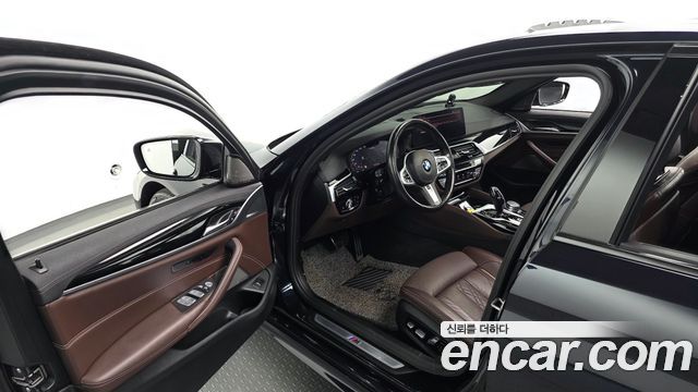 BMW 5 Series (G30) 530i M Sport Package 2022 — фото 10