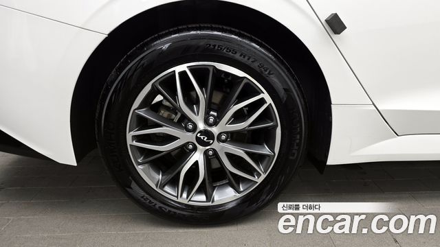 Kia K5 (III) 2.0 Prestige 2022 — фото 5