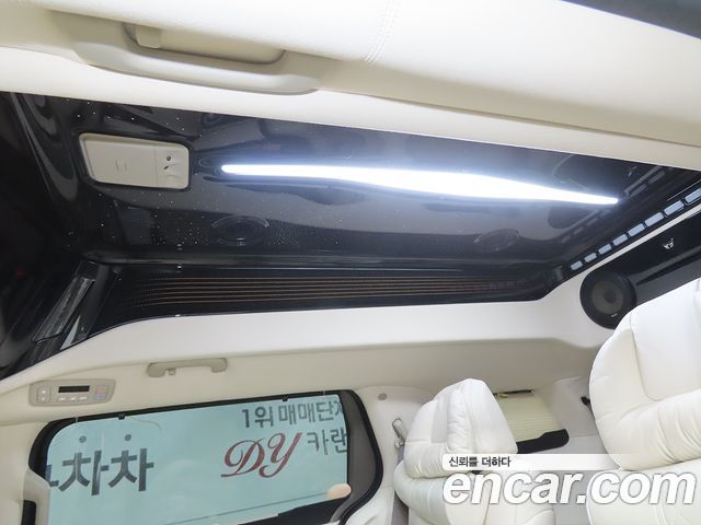 Kia Carnival (IV) Gasoline 9-seater Limousine(Special vehicle) 2023 — фото 24