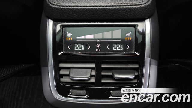 Volvo XC90 (II) D5 Momentum 2017 — фото 19