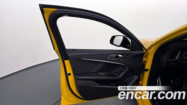 BMW 1 Series (F40) M135i xDrive Prism 2022 — фото 30