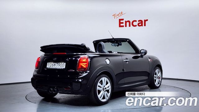 MINI Cooper S Convertible JCW 3rd 2020 — фото 2