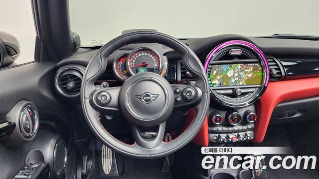 MINI Cooper S Convertible JCW 3rd 2020 — фото 13