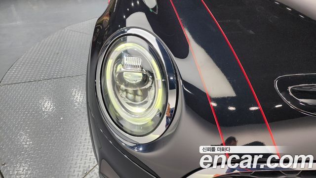 MINI Cooper S Convertible JCW 3rd 2020 — фото 22