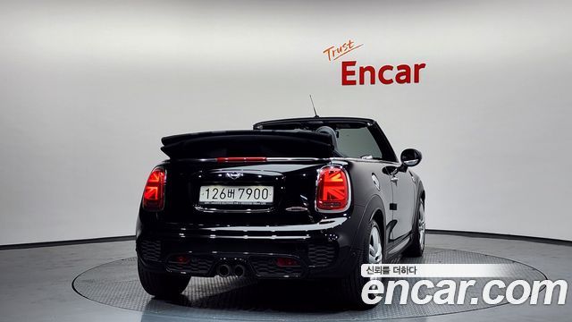 MINI Cooper S Convertible JCW 3rd 2020 — фото 34