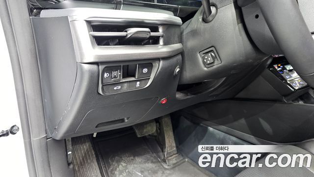 Hyundai Grandeur (GN7) 3.5 LPG 2WD (Taxi) Deluxe 2024 — фото 16