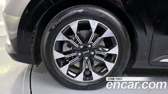 Kia Carnival (IV) Diesel 7-Seater Signature 2023 — фото 5