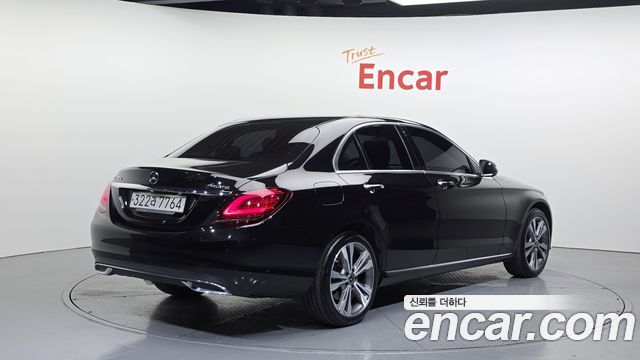Mercedes-Benz C-Class (W205) C220 d 4MATIC 2020 — фото 2