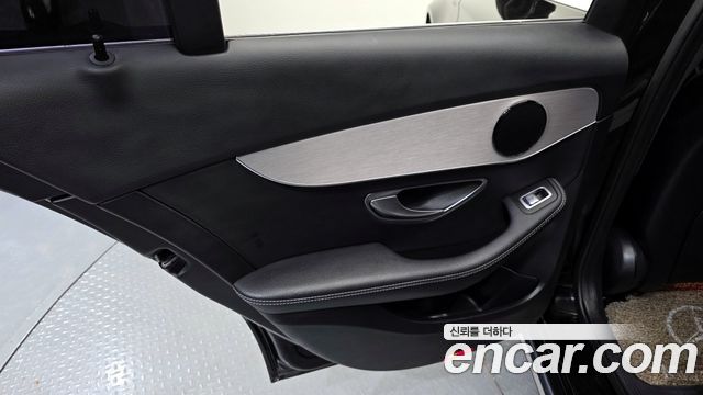 Mercedes-Benz C-Class (W205) C220 d 4MATIC 2020 — фото 25