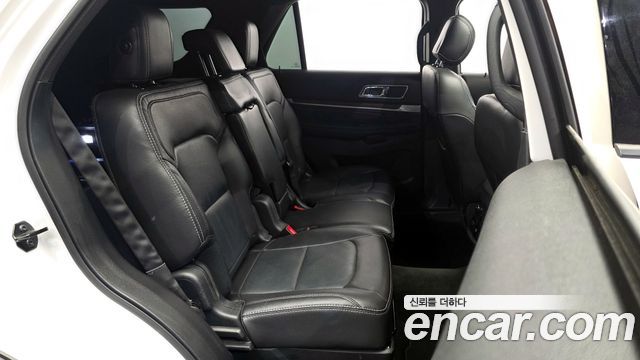 Ford Explorer 2.3 Limited 4WD 5th 2017 — фото 11