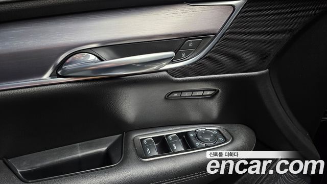 Cadillac XT5 3.6 Premium AWD 2019 — фото 16