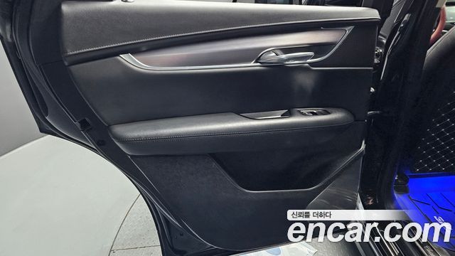 Cadillac XT5 3.6 Premium AWD 2019 — фото 25
