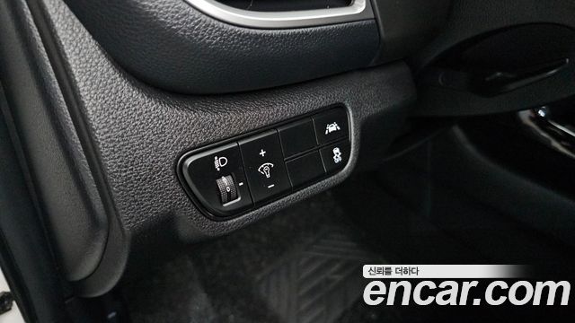 Kia Seltos Gasoline 1.6 Turbo 2WD Prestige 2023 — фото 27
