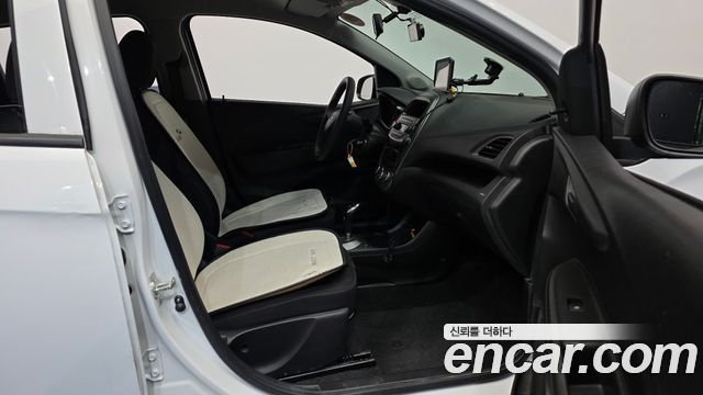 Chevrolet Spark LS 2021 — фото 11