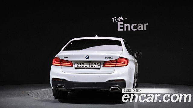BMW 5 Series (G30) 520d xDrive M Sport Package Plus 2017 — фото 4