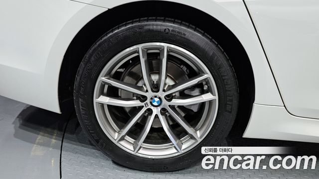 BMW 5 Series (G30) 520d xDrive M Sport Package Plus 2017 — фото 5